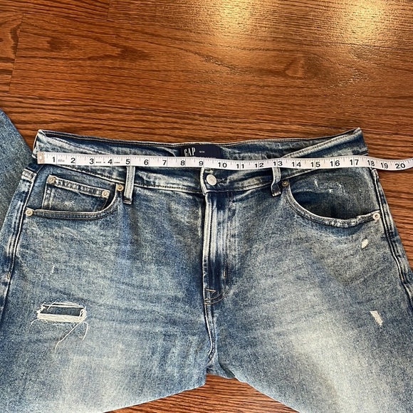 GAP women’s girlfriend distressed roll ankle denim jeans stretch / size 31 / 12 - Picture 11 of 13